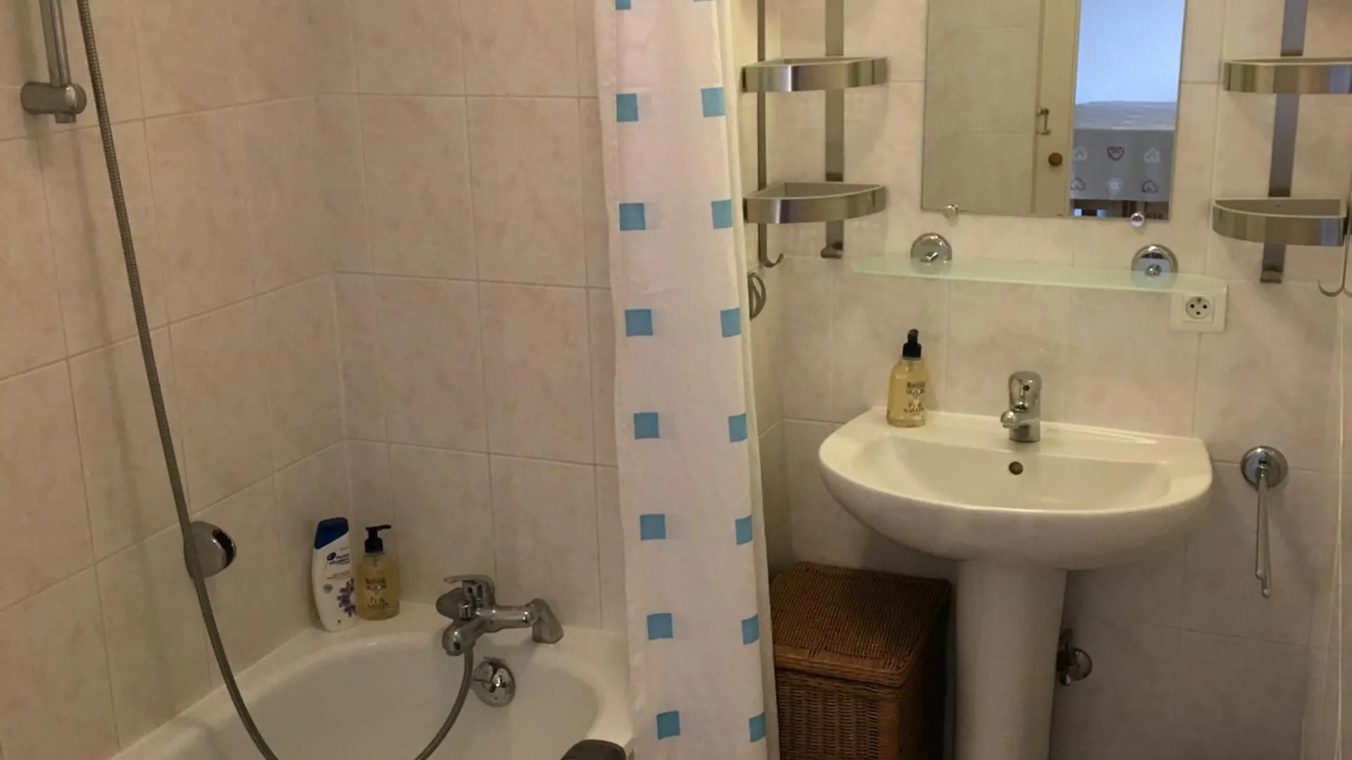 Appartement Chatel 3 Pieces, 6 Pers, A 800M Des Remontees, Balcon, Parking, Classe 1* - Fr-1-676-156 Apartment